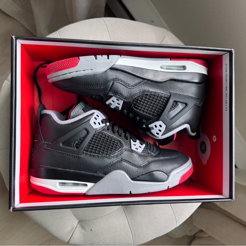 NEW AIR JORDAN 4 RETRO "BRED REIMAGINED" Size 6.5Y Black/Fire Red/Cement Grey